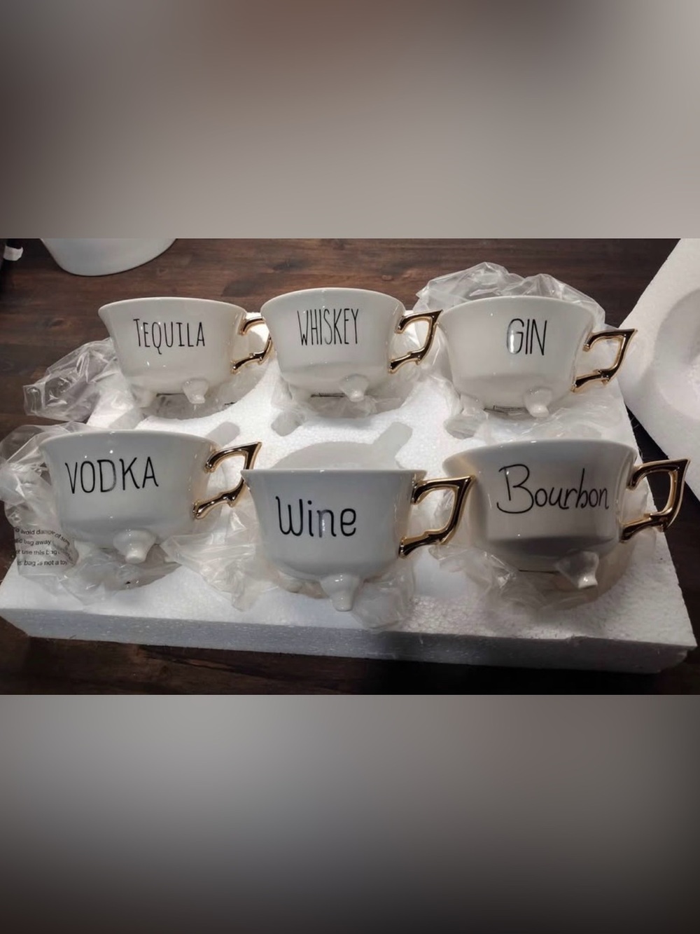 Set of 6 ceramic tea cups